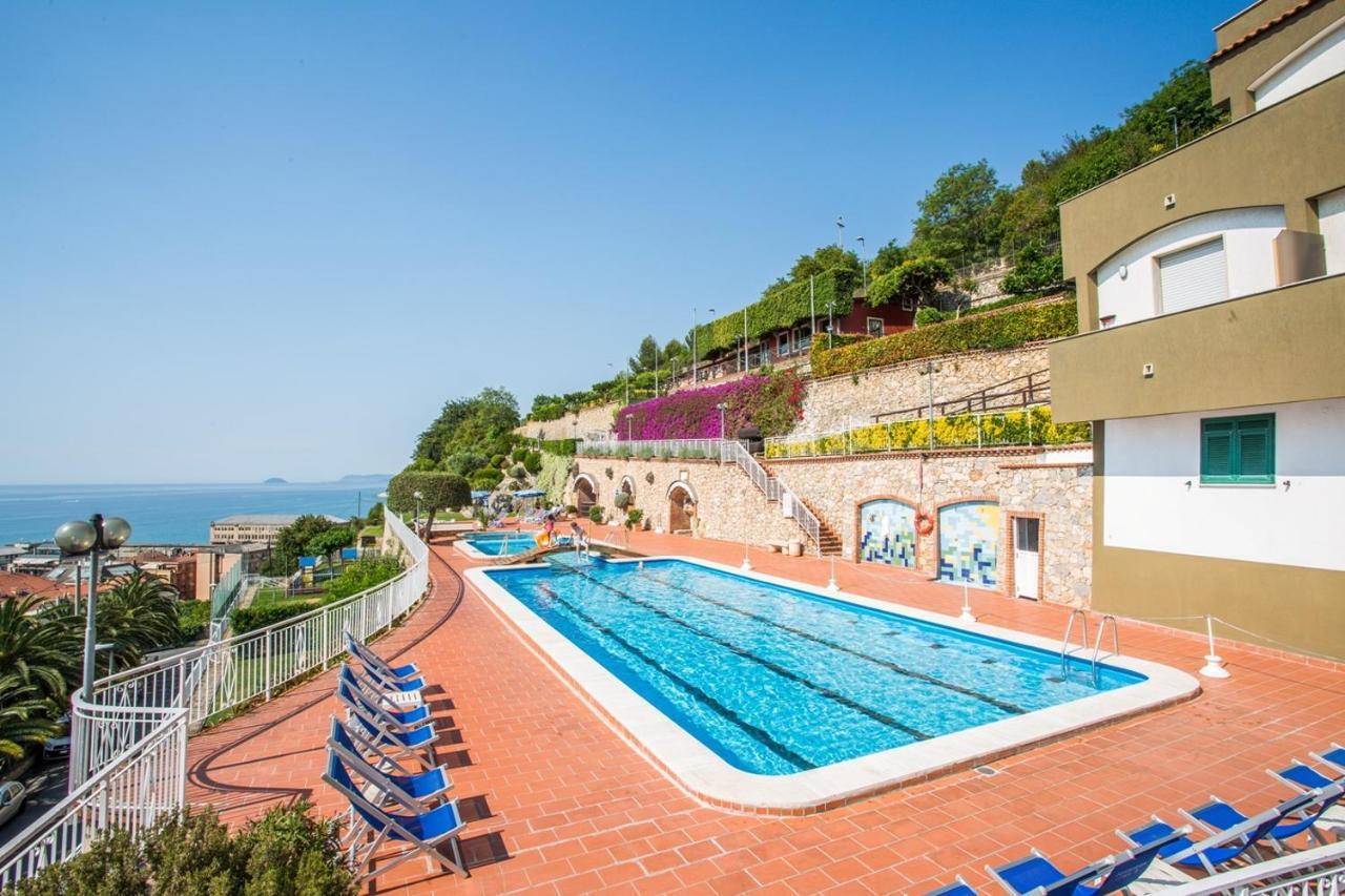 Residence Sant'Anna Pietra Ligure Kültér fotó