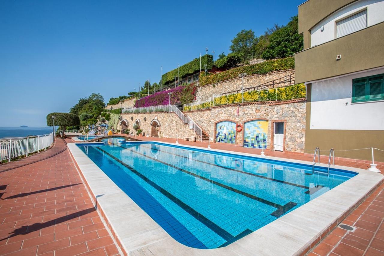 Residence Sant'Anna Pietra Ligure Kültér fotó